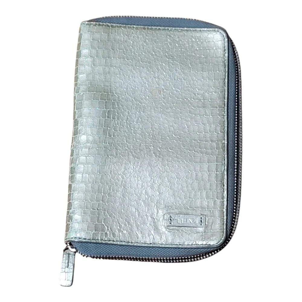 Tumi Womens‎ Wallet And Planner Green Vintage Crocodile Skin
